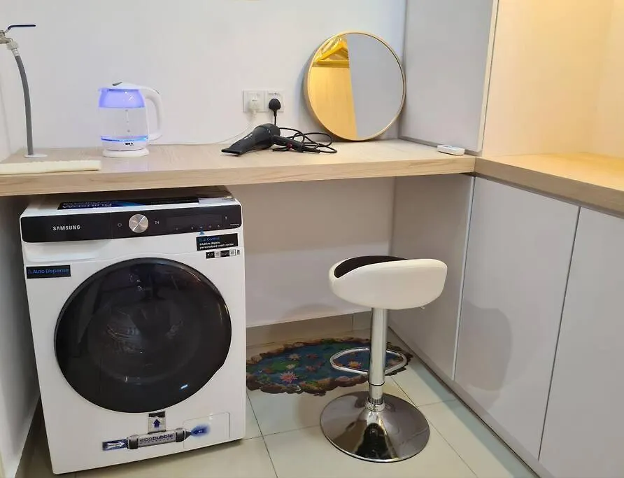 Apartman Romantic Muji Studio Balcony High Floor Free Netflix Johor Bahru